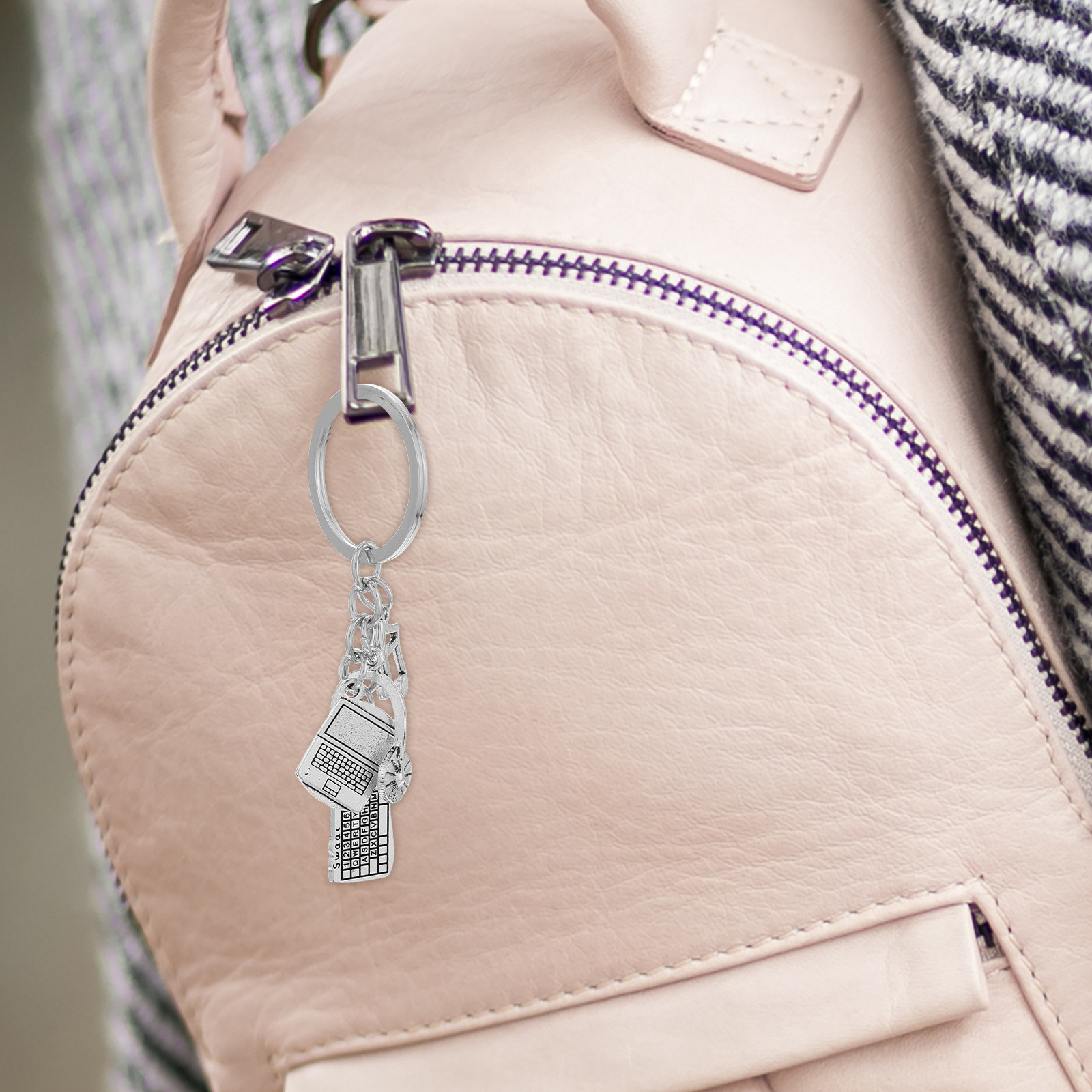Брелок для инженера: металличе – обзор и цена Tech Keychain Accessories